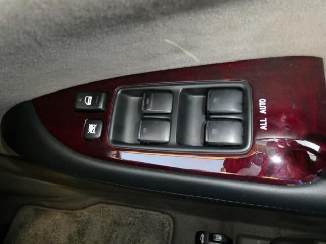 マークＸ ３００Ｇプレミアム　ＴＺ製ドライブレコーダー　ＥＴＣ　プッシュスタート　運転席助手席パワーシート　木目ハンドル　純正１６インチＡＷ　電動格納式ドアミラー　ルーフイルミネーション　スカッフプレート　禁煙ワンオーナー（37枚目）