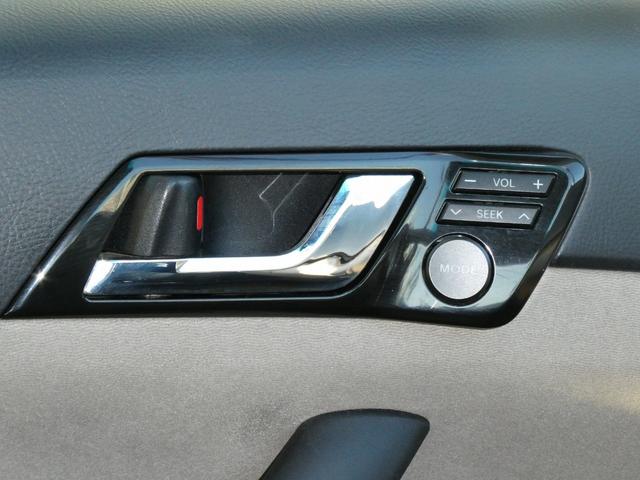 マークＸ ３００Ｇプレミアム　ＴＺ製ドライブレコーダー　ＥＴＣ　プッシュスタート　運転席助手席パワーシート　木目ハンドル　純正１６インチＡＷ　電動格納式ドアミラー　ルーフイルミネーション　スカッフプレート　禁煙ワンオーナー（65枚目）