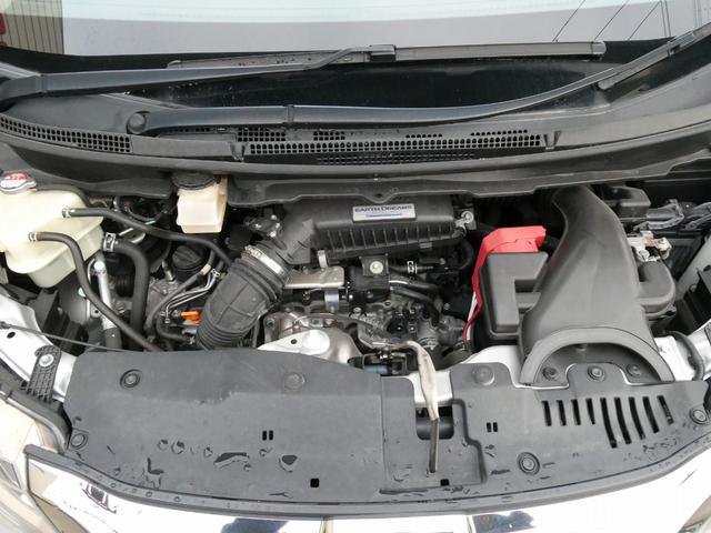 ステップワゴンスパーダ スパーダ・クールスピリット　ホンダセンシング　純正９インチフルセグナビ　ＤＶＤ再生　ＢＴオーディオ　リヤモニター　ドライブレコーダー　ＥＴＣ　バックカメラ　両側電動スライドドア　アダプティブクルコン　ＬＥＤヘッド　シートヒーター　禁煙ワンオーナー（9枚目）