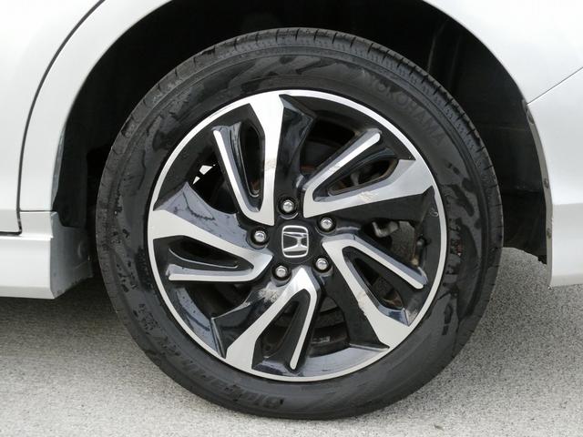 ステップワゴンスパーダ スパーダ・クールスピリット　ホンダセンシング　純正９インチフルセグナビ　ＤＶＤ再生　ＢＴオーディオ　リヤモニター　ドライブレコーダー　ＥＴＣ　バックカメラ　両側電動スライドドア　アダプティブクルコン　ＬＥＤヘッド　シートヒーター　禁煙ワンオーナー（14枚目）