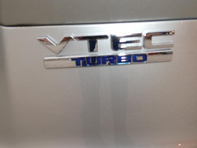 ステップワゴンスパーダ スパーダ・クールスピリット　ホンダセンシング　純正９インチフルセグナビ　ＤＶＤ再生　ＢＴオーディオ　リヤモニター　ドライブレコーダー　ＥＴＣ　バックカメラ　両側電動スライドドア　アダプティブクルコン　ＬＥＤヘッド　シートヒーター　禁煙ワンオーナー（24枚目）