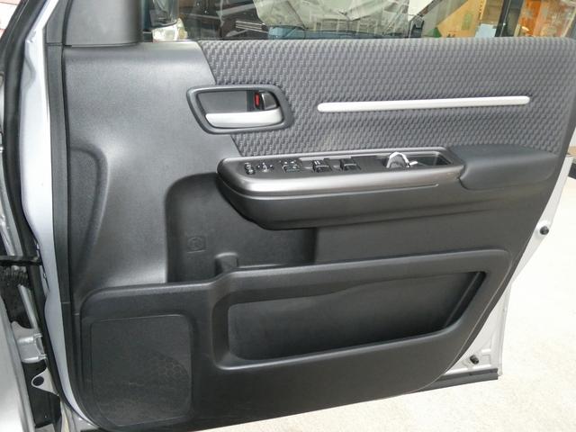 ステップワゴンスパーダ スパーダ・クールスピリット　ホンダセンシング　純正９インチフルセグナビ　ＤＶＤ再生　ＢＴオーディオ　リヤモニター　ドライブレコーダー　ＥＴＣ　バックカメラ　両側電動スライドドア　アダプティブクルコン　ＬＥＤヘッド　シートヒーター　禁煙ワンオーナー（35枚目）