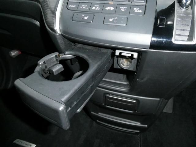 ステップワゴンスパーダ スパーダ・クールスピリット　ホンダセンシング　純正９インチフルセグナビ　ＤＶＤ再生　ＢＴオーディオ　リヤモニター　ドライブレコーダー　ＥＴＣ　バックカメラ　両側電動スライドドア　アダプティブクルコン　ＬＥＤヘッド　シートヒーター　禁煙ワンオーナー（59枚目）