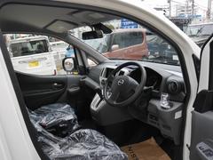 お問い合わせ専用無料ダイヤル　００７８−６０４７−９２０８　からお気軽にＴＥＬください。お車のこと、お店のことなど何でもお気軽にお尋ねください。 2