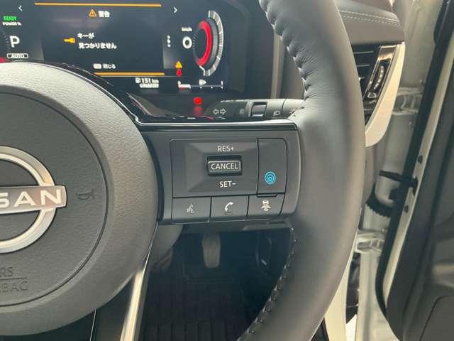 エクストレイル G e-4ORCE 4WD ナッパレザー パノラミックルーフ 衝突被害軽減ブレーキ 踏み間違い防止アシスト BОSEスピーカー ガラスルーフ 試乗車 パークアシスト LED スマートキー レーダークルーズ LKA ETC 4WD メモリーナビ ドライブレコーダー(5枚目)