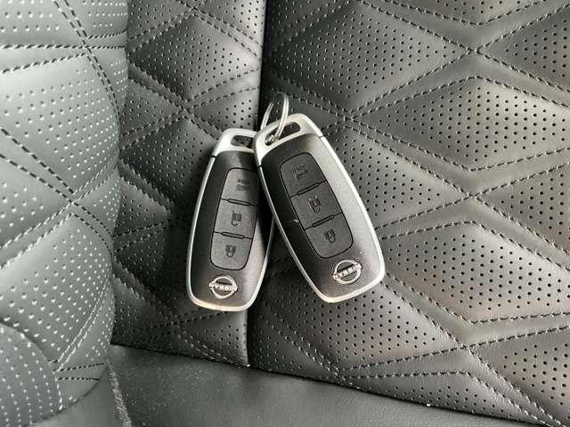 エクストレイル G e-4ORCE 4WD ナッパレザー パノラミックルーフ 衝突被害軽減ブレーキ 踏み間違い防止アシスト BОSEスピーカー ガラスルーフ 試乗車 パークアシスト LED スマートキー レーダークルーズ LKA ETC 4WD メモリーナビ ドライブレコーダー(9枚目)