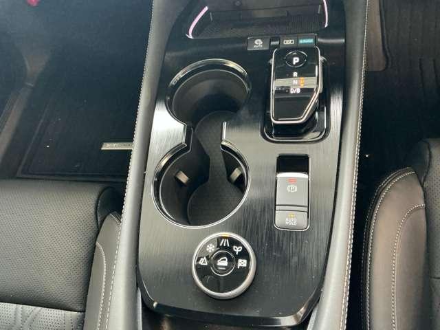 エクストレイル G e-4ORCE 4WD ナッパレザー パノラミックルーフ 衝突被害軽減ブレーキ 踏み間違い防止アシスト BОSEスピーカー ガラスルーフ 試乗車 パークアシスト LED スマートキー レーダークルーズ LKA ETC 4WD メモリーナビ ドライブレコーダー(17枚目)