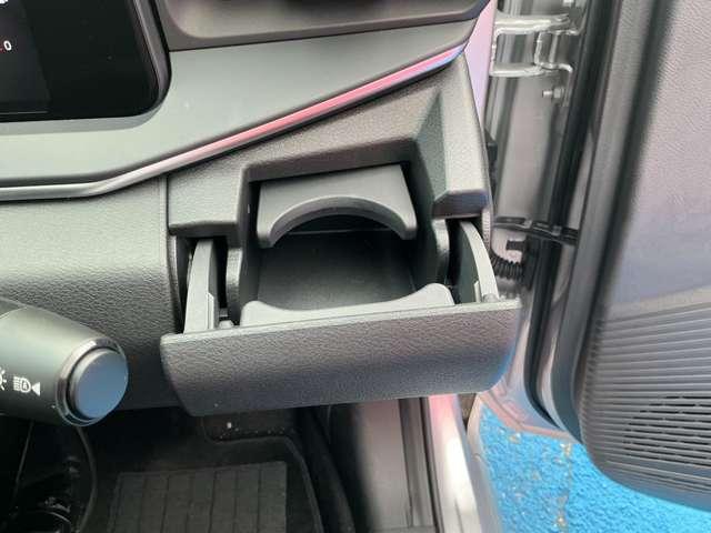 ノート １．２　Ｘ　バックカメラ　リアカメラ　衝突被害軽減ブレ－キ　ＥＴＣ付　ＬＥＤヘッドライト　レーンアシスト　インテリジェントキー　ドラレコ　ワンセグＴＶ　ＴＶナビ　サイドカーテンエアバック　メモリーナビ　パワーウィンドウ　ＡＢＳ（18枚目）