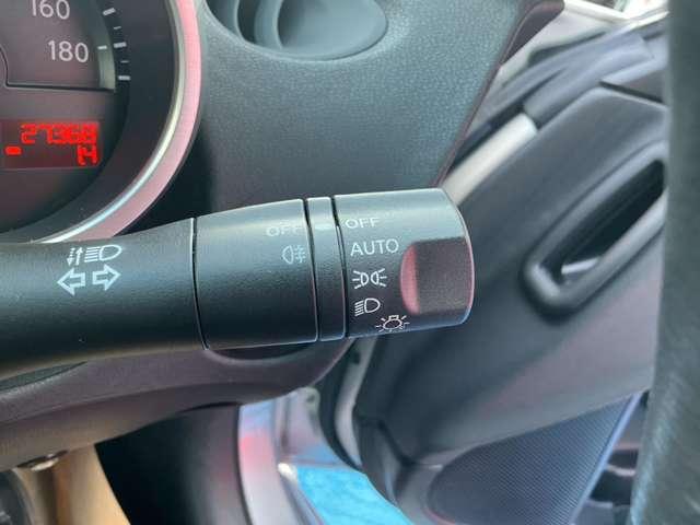 オートライト機能が付いているので、スモールライトや、ヘッドライトの点灯・消灯が自動で便利です。！