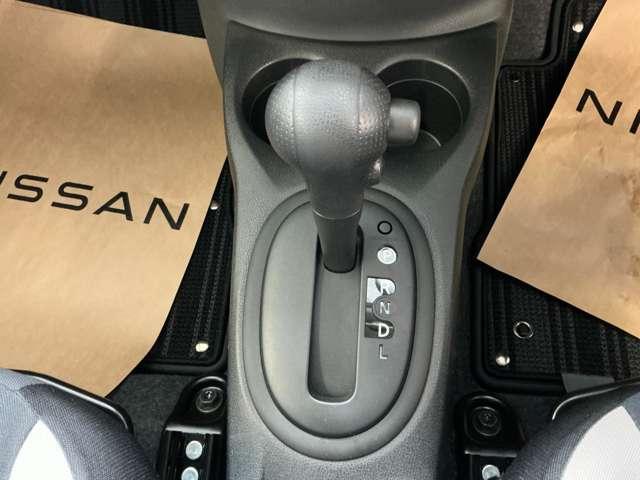 ノート １．２　Ｘ　Ｖセレクション　スマートルームミラー　衝突被害軽減装置　全周囲カメラ　バックビューモニター　レーンキープ　ワンオーナー　ドラレコ付　インテリキー　オートエアコン　Ａストップ　Ｗエアバック　ＥＴＣ　ＡＢＳ　メモリーナビ　ナビＴＶ　キーレス（9枚目）