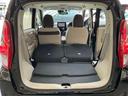 ラゲッジスペースは高さもあり広々。後席収納でさらに広がります。