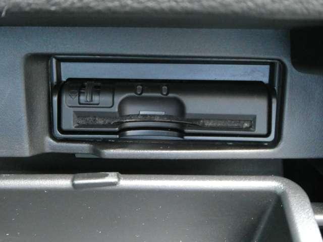 セレナ 2.0 ハイウェイスター Vセレクション ワンオーナー 全周カメラ I-STOP サイドカメラ 両側ASD ワンオ-ナ-車 レーダークルーズC 車線逸脱 LEDヘッドライト バックカメラ パーキングアシスト ETC 寒冷地仕様 TVナビ ドライブレコーダー(8枚目)