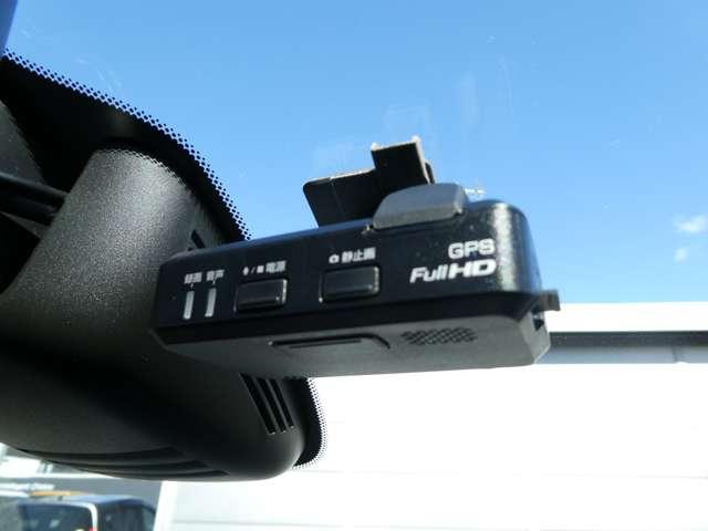 セレナ 2.0 ハイウェイスター Vセレクション ワンオーナー 全周カメラ I-STOP サイドカメラ 両側ASD ワンオ-ナ-車 レーダークルーズC 車線逸脱 LEDヘッドライト バックカメラ パーキングアシスト ETC 寒冷地仕様 TVナビ ドライブレコーダー(9枚目)