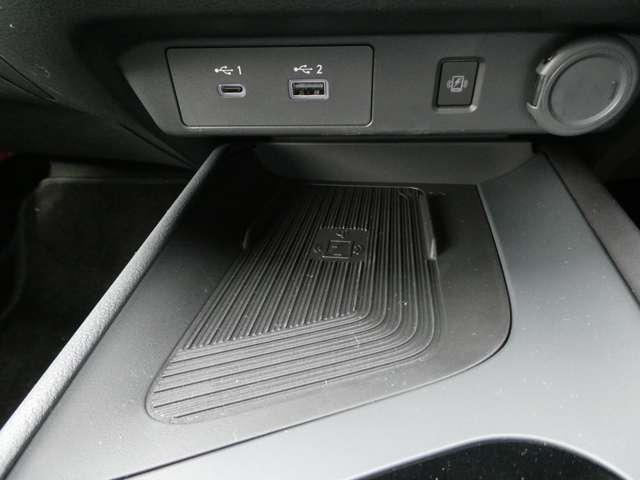 ノート １．２　Ｘ　試乗車アップ車両　元社用車　リアカメラ　衝突被害軽減ブレ－キ　全方位カメラ　ＥＴＣ付　ＬＥＤヘッドライト　レーダークルーズ　レーンアシスト　インテリジェントキー　ワンオーナー　盗難防止システム　ワンセグＴＶ　ＴＶナビ　試乗車ＵＰ（12枚目）