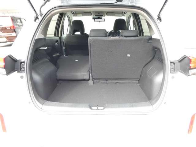 ノート １．２　Ｘ　試乗車アップ車両　元社用車　リアカメラ　衝突被害軽減ブレ－キ　全方位カメラ　ＥＴＣ付　ＬＥＤヘッドライト　レーダークルーズ　レーンアシスト　インテリジェントキー　ワンオーナー　盗難防止システム　ワンセグＴＶ　ＴＶナビ　試乗車ＵＰ（20枚目）