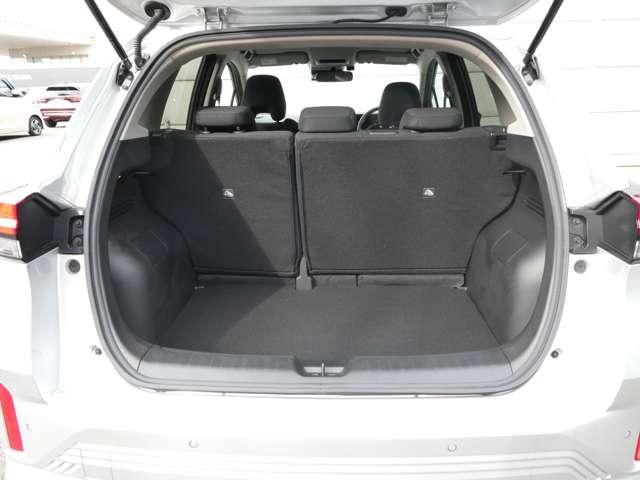 ノート １．２　Ｘ　試乗車アップ車両　元社用車　リアカメラ　衝突被害軽減ブレ－キ　ＥＴＣ付　ＬＥＤヘッドライト　レーダークルーズ　レーンアシスト　インテリジェントキー　ワンオーナー　ドラレコ　盗難防止システム　ワンセグＴＶ　ＴＶナビ　メモリーナビ（19枚目）