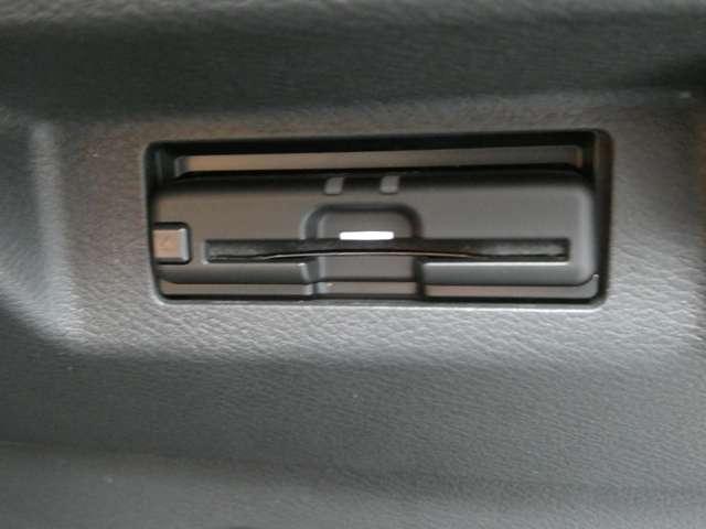 キックス １．２　Ｘ　ツートーン　インテリアエディション　（ｅ－ＰＯＷＥＲ）　ワンオーナー　エマージェンシーＢ　セキュリティ　アラウンドモニター　Ｒカメラ　ＬＥＤ　ワンオーナ　エアコン　ドラレコ　スマートキー　記録簿　ＥＴＣ　メモリーナビ　サイドエアバック　ＡＷ　キーレス　ワンセグＴＶ（7枚目）