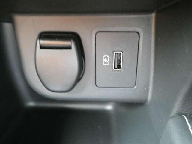 キックス １．２　Ｘ　ツートーン　インテリアエディション　（ｅ－ＰＯＷＥＲ）　ワンオーナー　エマージェンシーＢ　セキュリティ　アラウンドモニター　Ｒカメラ　ＬＥＤ　ワンオーナ　エアコン　ドラレコ　スマートキー　記録簿　ＥＴＣ　メモリーナビ　サイドエアバック　ＡＷ　キーレス　ワンセグＴＶ（8枚目）