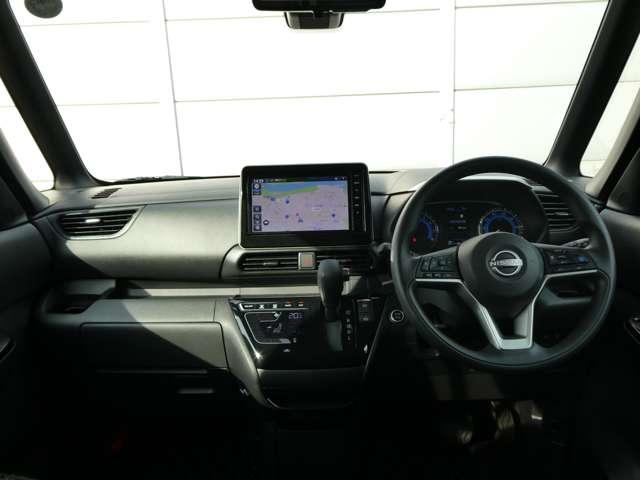 ルークス ハイウェイスターX プロパイロット エディション 元社用車 左右パワースライドドア アイドリング イモビ パノラマモニター 助手席エアバッグ 衝突軽減ブレーキ PW ナビ&TV 1セグ LEDヘッドライト LDW スマートキー ETC ワンオーナー車 PS(4枚目)