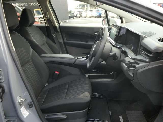 ノート 1.2 X 試乗車アップ車両 元社用車 リアカメラ 衝突被害軽減ブレ-キ ETC付 LEDヘッドライト レーンアシスト インテリジェントキー ワンオーナー ドラレコ 盗難防止システム ワンセグTV TVナビ サイドカーテンエアバック ABS(15枚目)