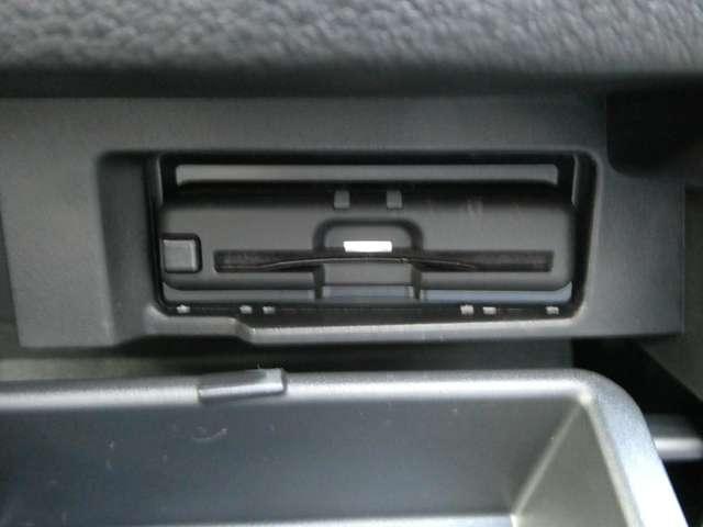 セレナ 2.0 ハイウェイスター V アーバンクロム ワンオーナー メモリーナビ ワンオーナー 全方位モニター 両側電動スライドドア LEDヘッド ドラレコ スマートキー ACC ETC バックカメラ レーンキープアシスト 衝突被害軽減ブレーキ(9枚目)