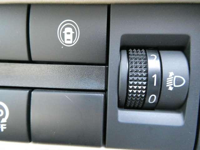 ルークス ６６０　Ｘ　試乗車アップ車両　元社用車　アラモニ　前後衝突軽減ブレーキ　ワンオーナー車　車線逸脱防止　ＥＴＣ　スマートキー　キーフリー　ドライブレコーダー　ｉ－ｓｔｏｐ　フルオートエアコン　パワーウインドウ　ＬＥＤ　バックカメラ　盗難防止（12枚目）