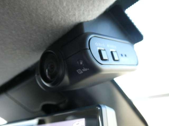 ノート 1.2 X 試乗車アップ車両 元社用車 元社有車 リアカメラ 衝突被害軽減ブレ-キ 全方位カメラ ETC付 LEDヘッドライト レーダークルーズ レーンアシスト インテリジェントキー ワンオーナー ドラレコ 盗難防止システム ワンセグTV TVナビ(2枚目)