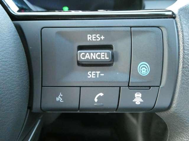 ノート 1.2 X 試乗車アップ車両 元社用車 元社有車 リアカメラ 衝突被害軽減ブレ-キ 全方位カメラ ETC付 LEDヘッドライト レーダークルーズ レーンアシスト インテリジェントキー ワンオーナー ドラレコ 盗難防止システム ワンセグTV TVナビ(10枚目)