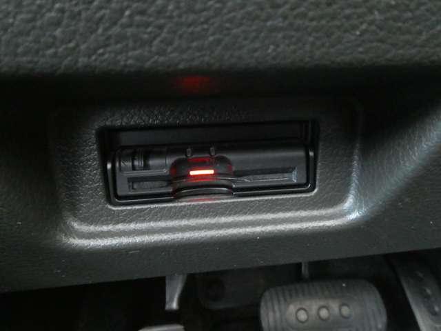 キューブ 1.5 15X バックカメラ 盗難防止 キーフリーシステム ECOモード スマートキープッシュスタート Bカメラ AC ダブルエアバック ETC PS 運転席エアバック 整備記録簿 ABS ナビTV メモリーナビ ワンセグTV(7枚目)