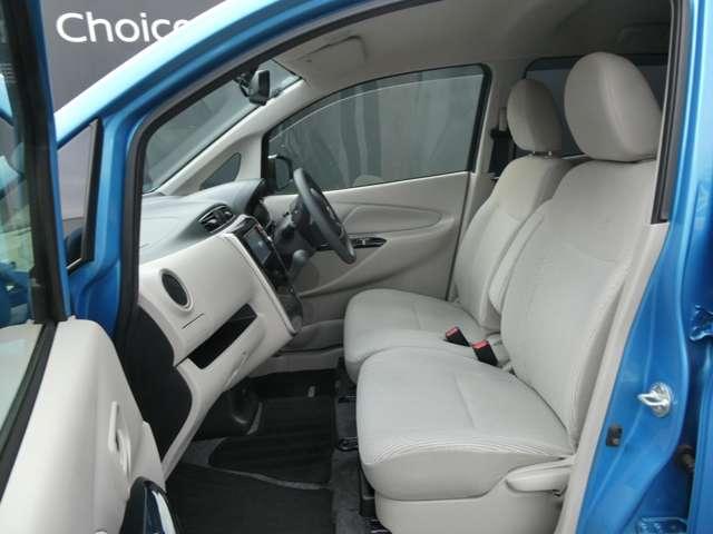 ���A��l�̏��~����J�����̂���h�A�Ŋy�`���ł��B�������Ƃ����났�������B���X�̓W���Ԃɂ̓r�j�[����킹�W�����Ă���܂��̂ŁA�����ł��B