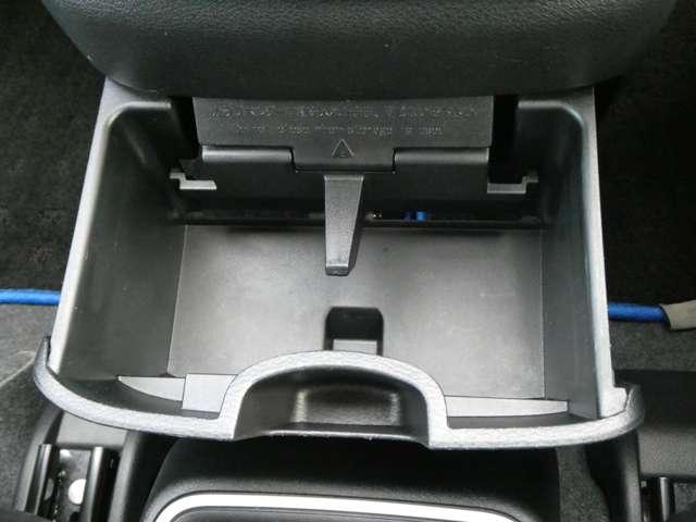 セレナ １．２　ｅ－ＰＯＷＥＲ　ハイウェイスター　Ｖ　ワンオーナー　３６０°カメラ　エマジェンシーブレーキ　１オナ　スマキー　バックカメラ　ＬＥＤ　レーンアシスト　点検記録簿付　ＥＴＣ　ドラレコ　イモビ　サイドカーテンエアバック　フルオートエアコン　アルミホイール（15枚目）