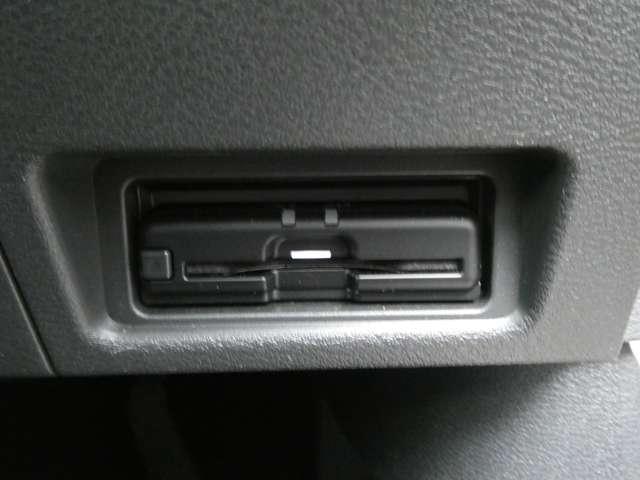 �����̗������ŁA���K��T�����y�X�ʉ߂ł���w�d�s�b�x�ŉ��K�Ƀh���C�u�o���܂��B�܂��A�}�C���[�W�o�^�ōX�ɂ����ɂ����p�����܂��B�ڂ����͂O�V�Q-�W�R�R-�P�W�W�R�܂ł��肢���܂��B