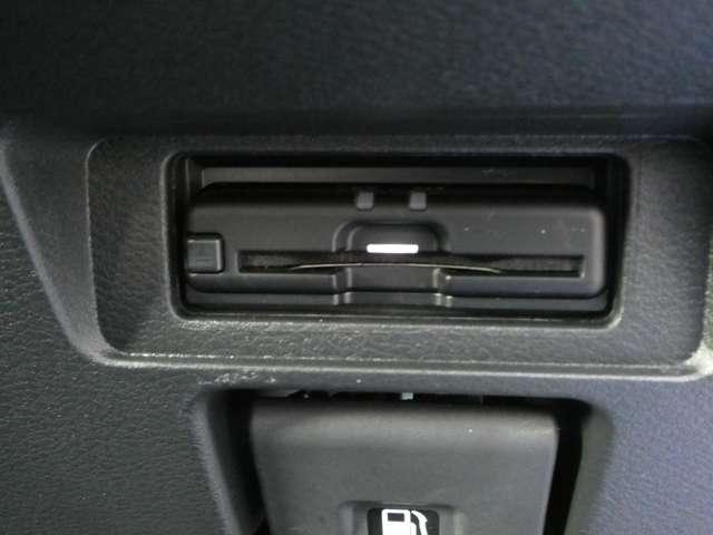 �����̗������ŁA���K��T�����y�X�ʉ߂ł���w�d�s�b�x�ŉ��K�Ƀh���C�u�o���܂��B�܂��A�}�C���[�W�o�^�ōX�ɂ����ɂ����p�����܂��B�ڂ����͂O�V�Q-�W�R�R-�P�W�W�R�܂ł��肢���܂��B