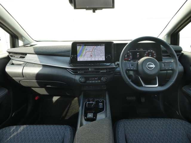 オーラ １．２　Ｇ　試乗車アップ車両　元社用車　フルセグテレビ　ハイビームアシスト　ＥＴＣ車載器　アルミ　展示試乗車ＵＰ　ＬＤＷ　ＬＥＤライト　バックモニター　エアバッグ　サイドエアバッグ　メモリーナビ　サイドカメラ（4枚目）