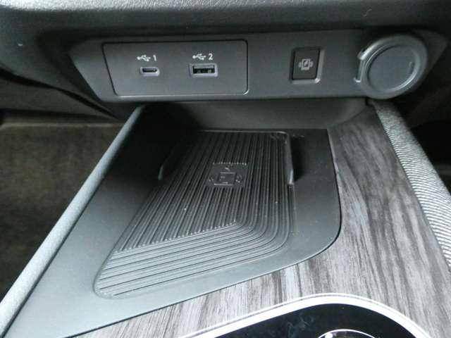 オーラ １．２　Ｇ　試乗車アップ車両　元社用車　フルセグテレビ　ハイビームアシスト　ＥＴＣ車載器　アルミ　展示試乗車ＵＰ　ＬＤＷ　ＬＥＤライト　バックモニター　エアバッグ　サイドエアバッグ　メモリーナビ　サイドカメラ（8枚目）