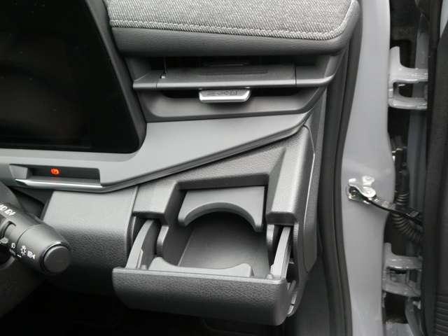 オーラ 1.2 G 試乗車アップ車両 元社用車 フルセグテレビ 前席シートヒーター ハイビームアシスト ETC車載器 アルミ 展示試乗車UP LDW LEDライト バックモニター 寒冷地仕様 エアバッグ サイドエアバッグ(14枚目)