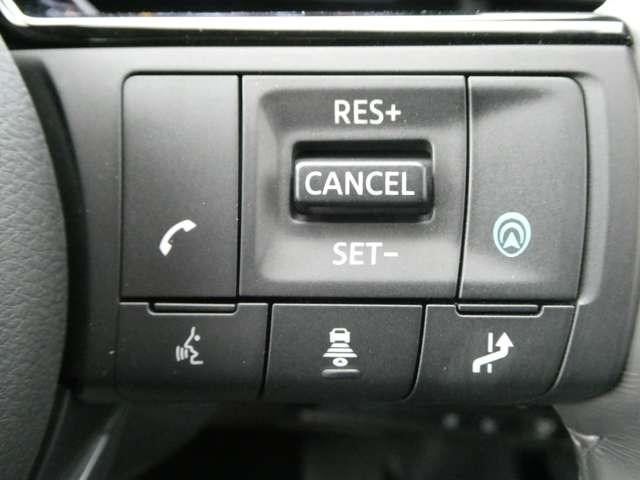 ���v���p�C���b�g�Q�D�O���^�]�x���̐��ҁI�������H�ł̒P���ȏa�ؑ��s�ƒ����Ԃ̏��q���s�̂Q�̃V�[���ŁA�h���C�o�[�ɑ����ăA�N�Z���A�u���[�L�A�X�e�A�����O�������Ő��䂵�Ă���܂��I