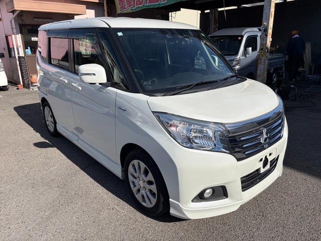 デリカＤ：２ ハイブリッドＭＺ　全方位カメラパッケージ　ドライブレコーダー　全周囲カメラ　ナビ　ＴＶ　両側電動スライドドア　クリアランスソナー　オートクルーズコントロール　レーンアシスト　衝突被害軽減システム　アルミホイール　オートライト　ＨＩＤ（16枚目）