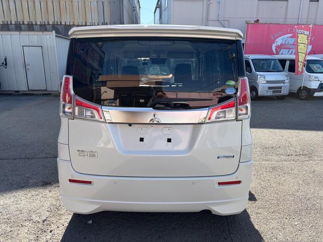 デリカＤ：２ ハイブリッドＭＺ　全方位カメラパッケージ　ドライブレコーダー　全周囲カメラ　ナビ　ＴＶ　両側電動スライドドア　クリアランスソナー　オートクルーズコントロール　レーンアシスト　衝突被害軽減システム　アルミホイール　オートライト　ＨＩＤ（18枚目）