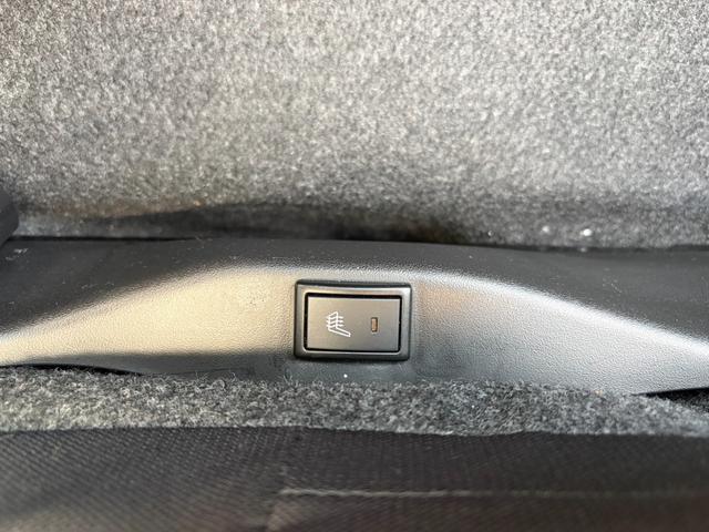 デリカＤ：２ ハイブリッドＭＺ　全方位カメラパッケージ　ドライブレコーダー　全周囲カメラ　ナビ　ＴＶ　両側電動スライドドア　クリアランスソナー　オートクルーズコントロール　レーンアシスト　衝突被害軽減システム　アルミホイール　オートライト　ＨＩＤ（33枚目）