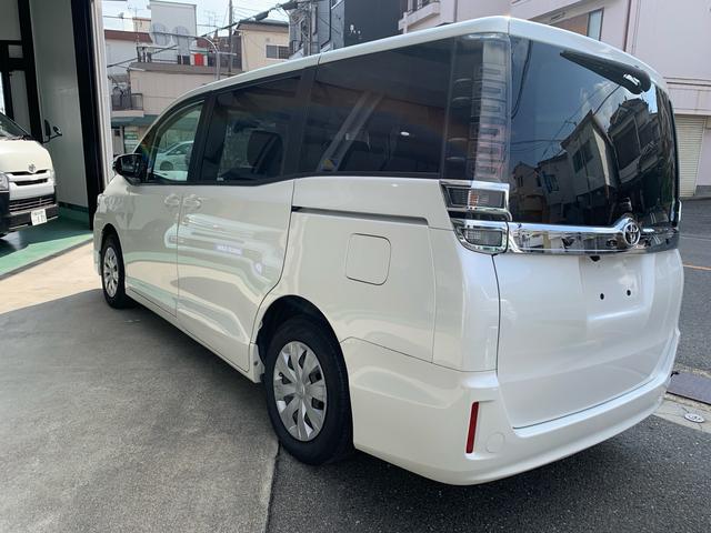 ヴォクシー X 後期 スマートキー 両側電動スライドドア LED 純正9インチナビ バックカメラ 8人(10枚目)