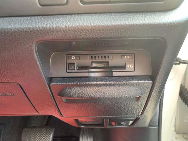 ヴォクシー X 後期 スマートキー 両側電動スライドドア LED 純正9インチナビ バックカメラ 8人(28枚目)