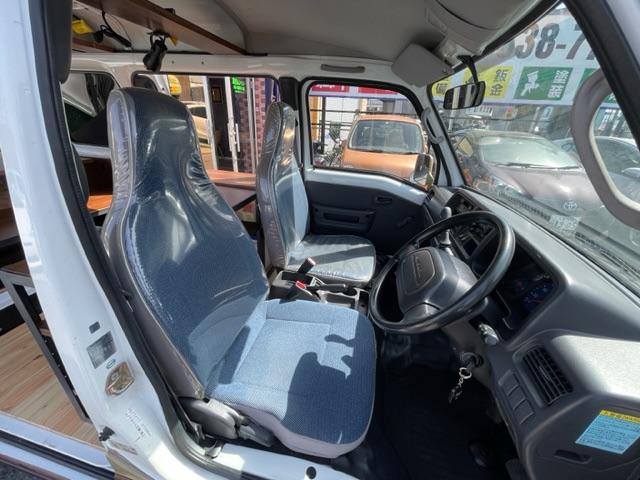 サンバーバン 　移動販売車　８ナンバー　ケータリングカー　フードトラック　軽バン　ＡＴ　両側スライドドア　エアコン　運転席エアバッグ（8枚目）