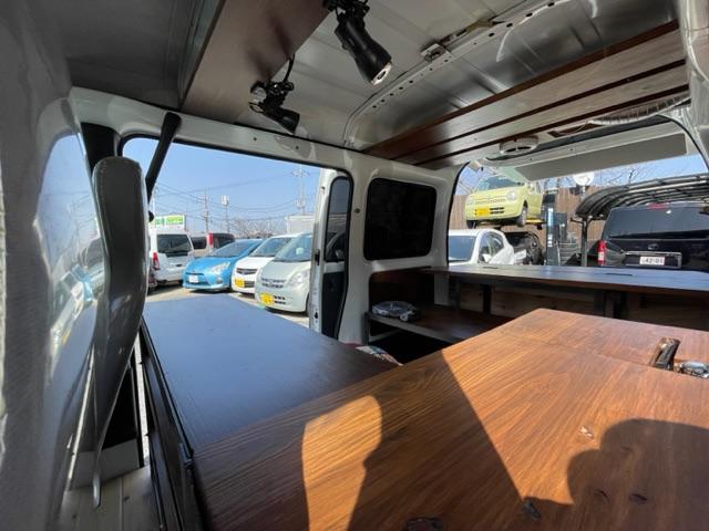 サンバーバン 　移動販売車　８ナンバー　ケータリングカー　フードトラック　軽バン　ＡＴ　両側スライドドア　エアコン　運転席エアバッグ（26枚目）