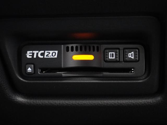 ステップワゴンスパーダ スパーダホンダセンシング　９インチナビ　リアカメラ　フリップダウンモニター　わくわくゲート　２列目６：４分割ベンチシート（７人乗り）　１６ＡＷ　ＬＥＤヘッドライト　フルセグ　オートライト　パドルシフト　前後ドラレコ（5枚目）