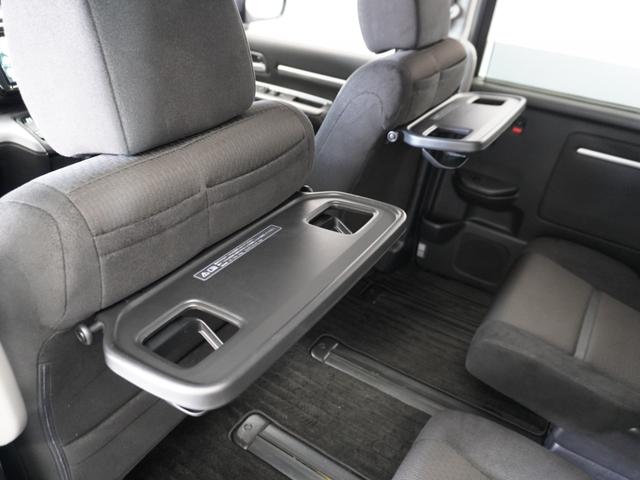 ステップワゴンスパーダ スパーダホンダセンシング　９インチナビ　リアカメラ　フリップダウンモニター　わくわくゲート　２列目６：４分割ベンチシート（７人乗り）　１６ＡＷ　ＬＥＤヘッドライト　フルセグ　オートライト　パドルシフト　前後ドラレコ（25枚目）