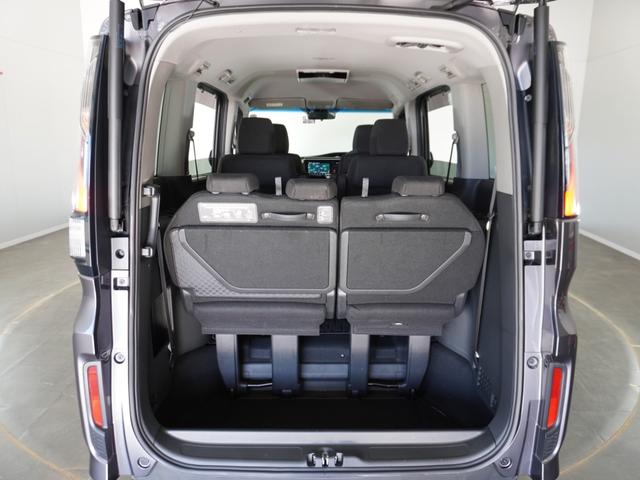 ステップワゴンスパーダ スパーダホンダセンシング　９インチナビ　リアカメラ　フリップダウンモニター　わくわくゲート　２列目６：４分割ベンチシート（７人乗り）　１６ＡＷ　ＬＥＤヘッドライト　フルセグ　オートライト　パドルシフト　前後ドラレコ（27枚目）
