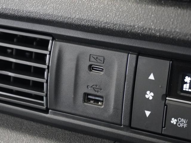 Ｎ－ＢＯＸカスタム ベースグレード　２年保証　９インチナビ　フルセグ　Ｒカメラ　ＬＥＤヘッドライト　運転席助手席シートヒーター　オートライト　リア左側パワースライドドア　ドライブレコーダー　オートリトラミラー　１４ＡＷ　ＥＴＣ車載器（7枚目）