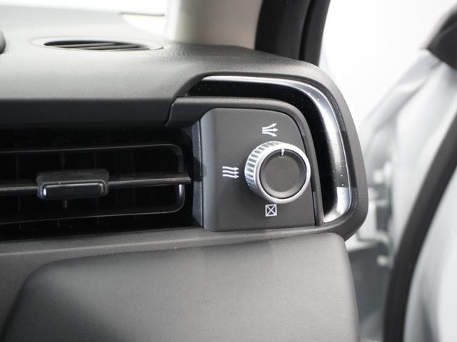 ヴェゼル ｅ：ＨＥＶＺ　２年保証　ＨｏｎｄａＣＯＮＮＥＣＴディスプレー＋ＥＴＣ２．０　ワイヤレス充電器　ブラインドスポットインフォメーション　前後ドラレコ　マルチビューカメラ　１８インチアルミホイール　コンビシート（17枚目）