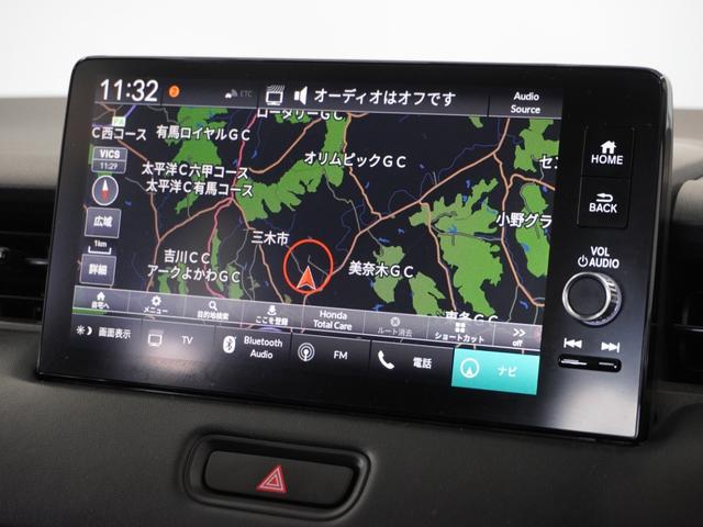 ヴェゼル ｅ：ＨＥＶＺ　２年保証　ＨｏｎｄａＣＯＮＮＥＣＴディスプレー＋ＥＴＣ２．０車載器＋ワイヤレス充電器　リアカメラ　ブラインドスポットインフォメーション　前ドラレコ　ハンズフリーアクセスパワーテールゲート　１８アルミ（2枚目）